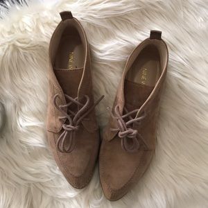 Pointed toe Booties